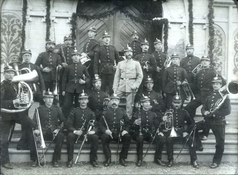 Brigademusikken i Kristiansand. Bildet skal være fra et besøk i 1890 i Stavanger. Kilde Kristiansands bebyggelse. K. Leewy.