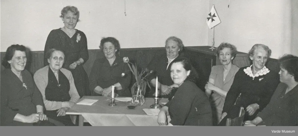 Avholdsforeningen "Polarstjernen" kvinneforening i Vardø, våren 1957.