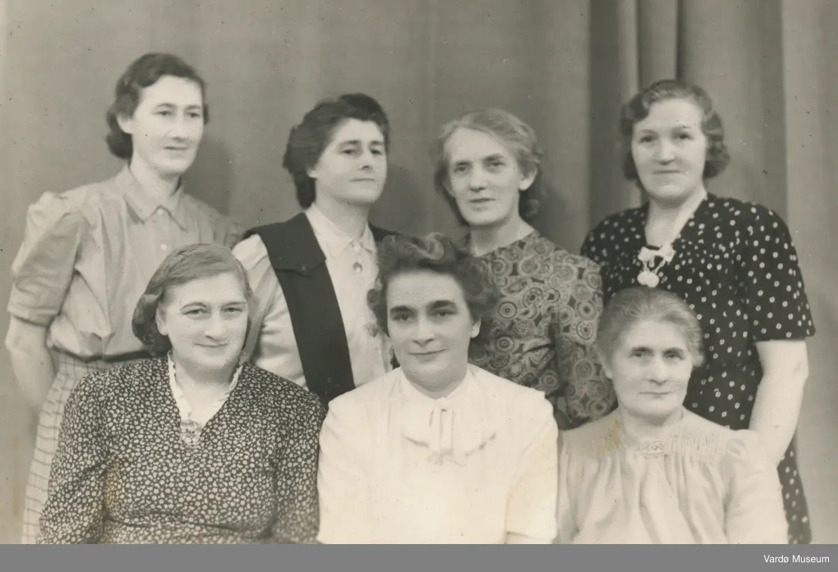 Styret i Vardø APs kvinneforening. Ca. 1948