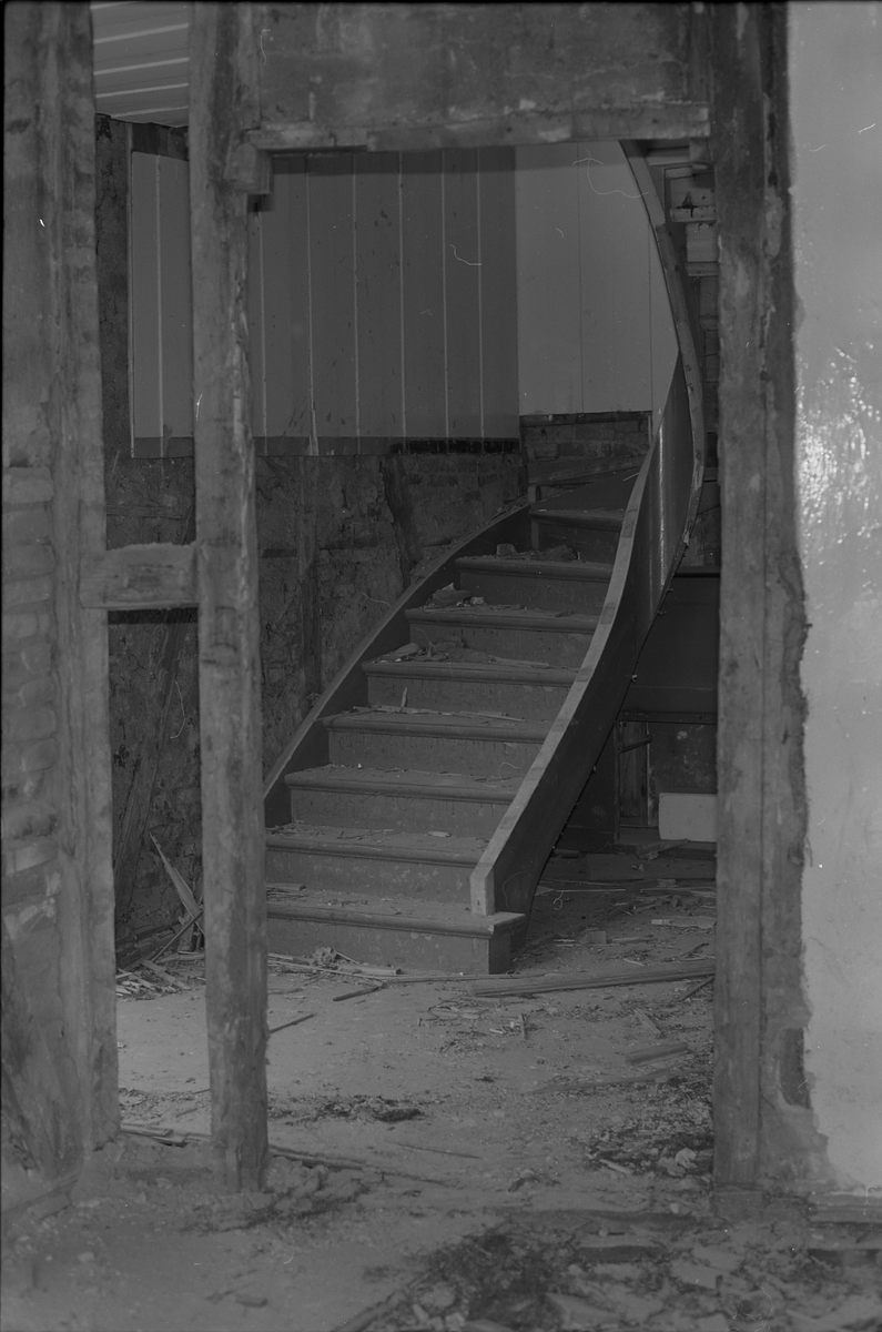 Hamar, Skappels gate 17, bygård rives, interiør, trappeoppgang