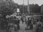 Folksamling på flottiljområdet på F 3 Malmen under flygdag, omkring 1934-1936

Text vid foto: 