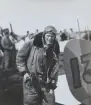 Militäre flygaren Ferdinand Cornelius i flygoverall vid flygdagen på F 3 Malmen, 1934

Text vid foto: 