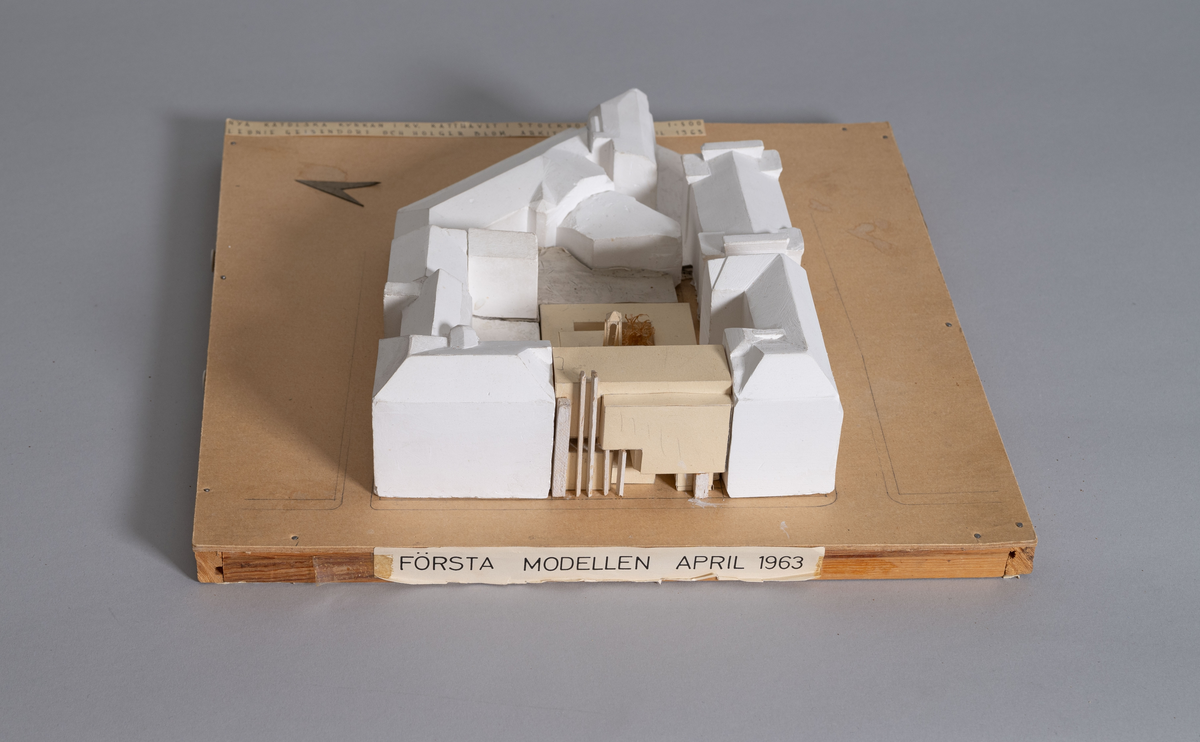 Nya katolska kyrkan
Den första modellen