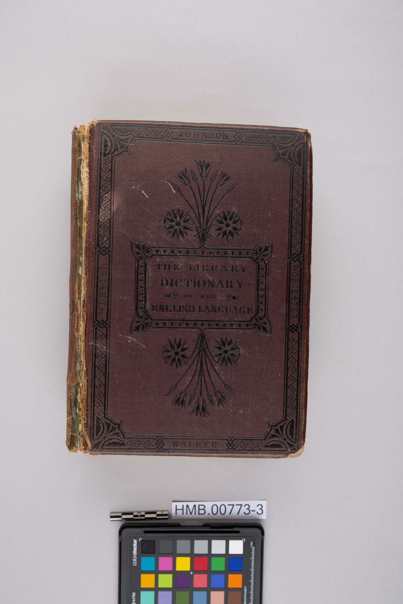 The Library Dictionairy of the English Language. Innbundet, 974 sider. W. Collins, London and Glasgow.