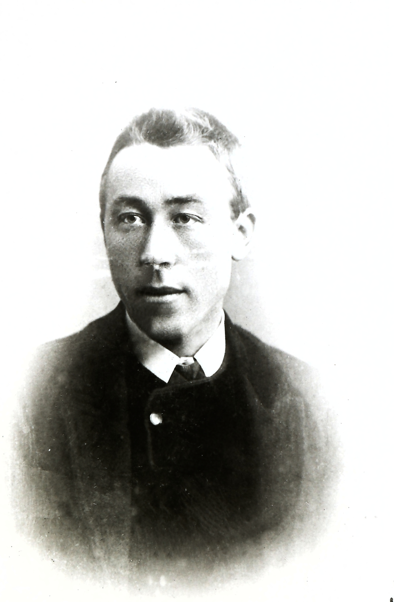 Portrett av Ivar P Rudningen f 1866 fra Gol. Han var morfar til Kristi Lie på Kongsberg