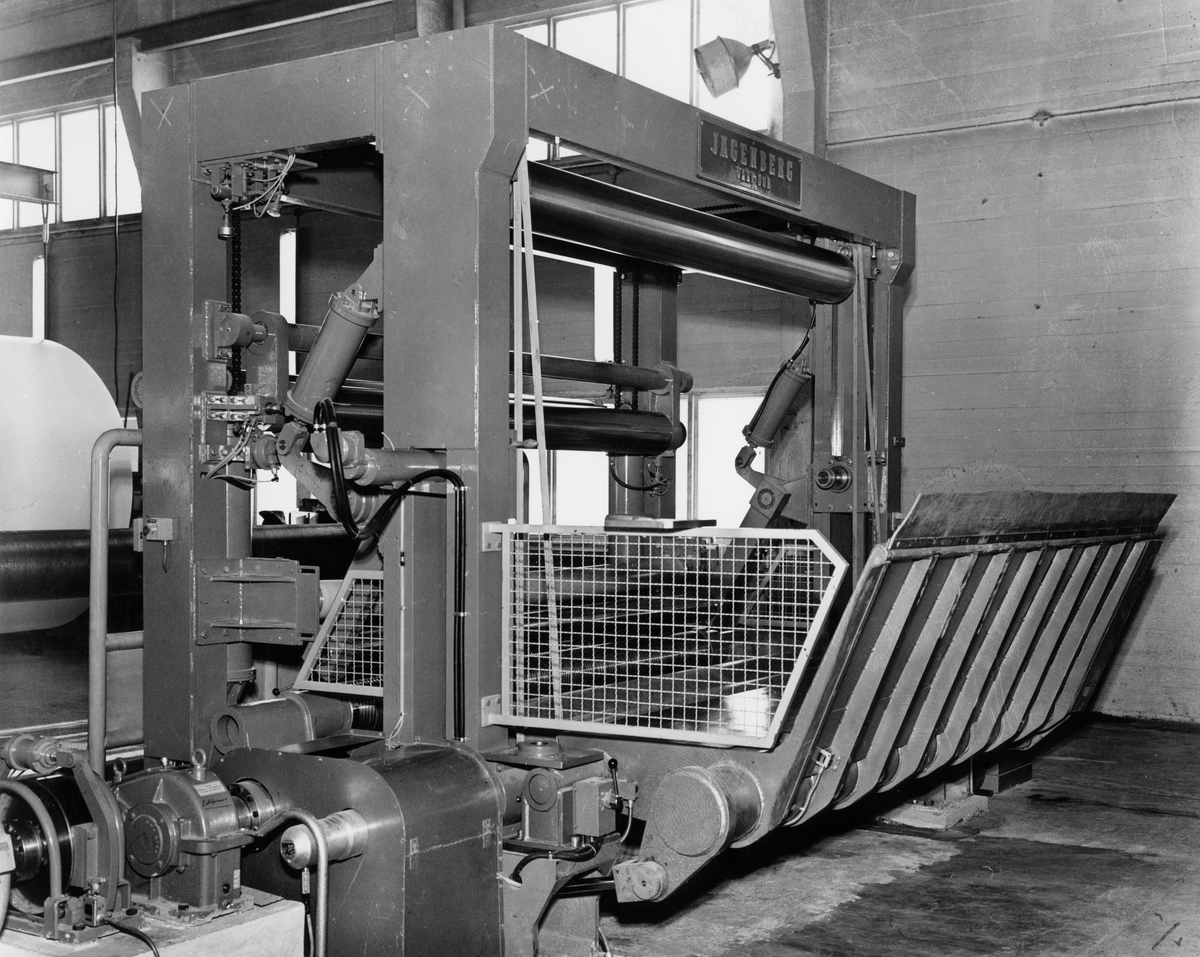Jagenberg rullmaskin, KM III (kartongmaskin) i A/S Mesna Kartonfabrik på Lillehammer