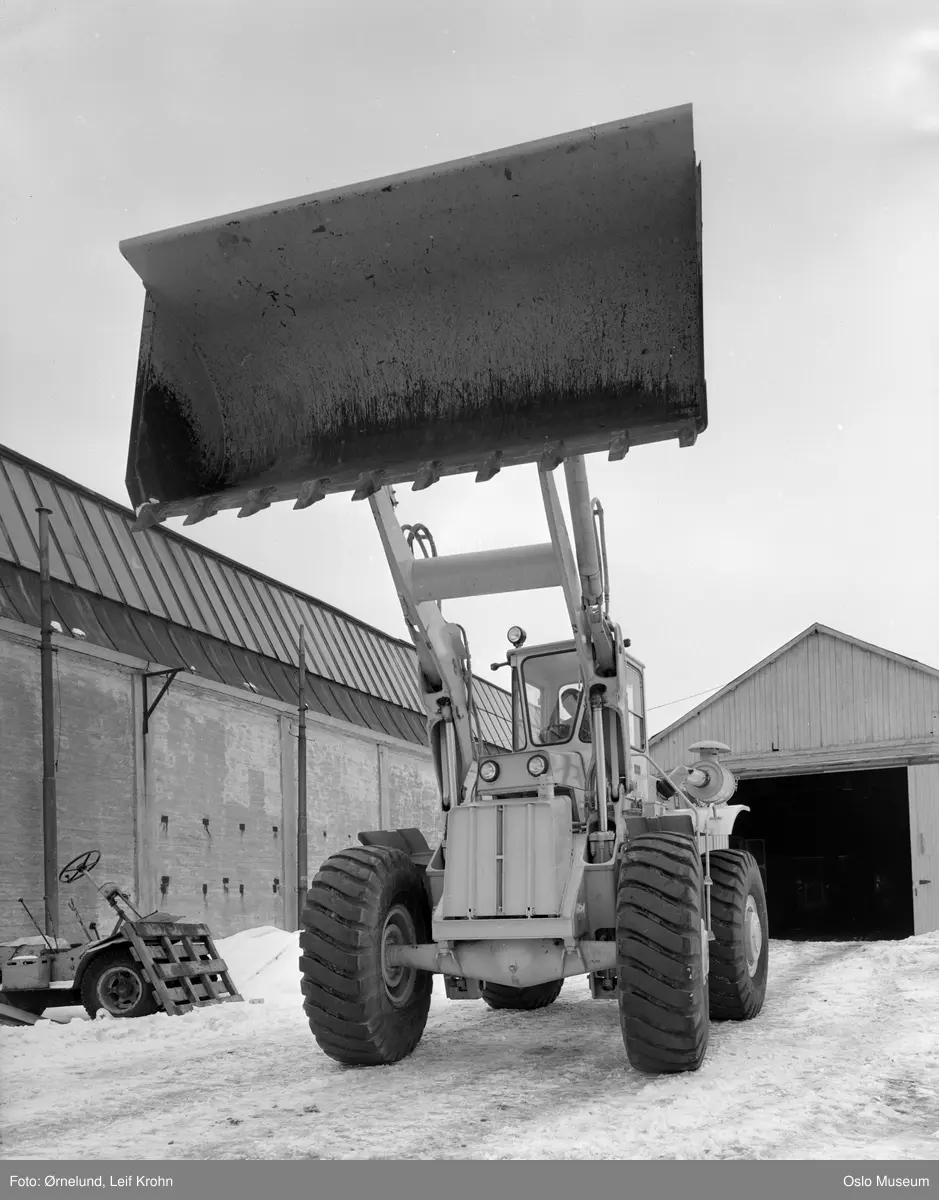 gårdsplass, brøyt, garasje, snø
