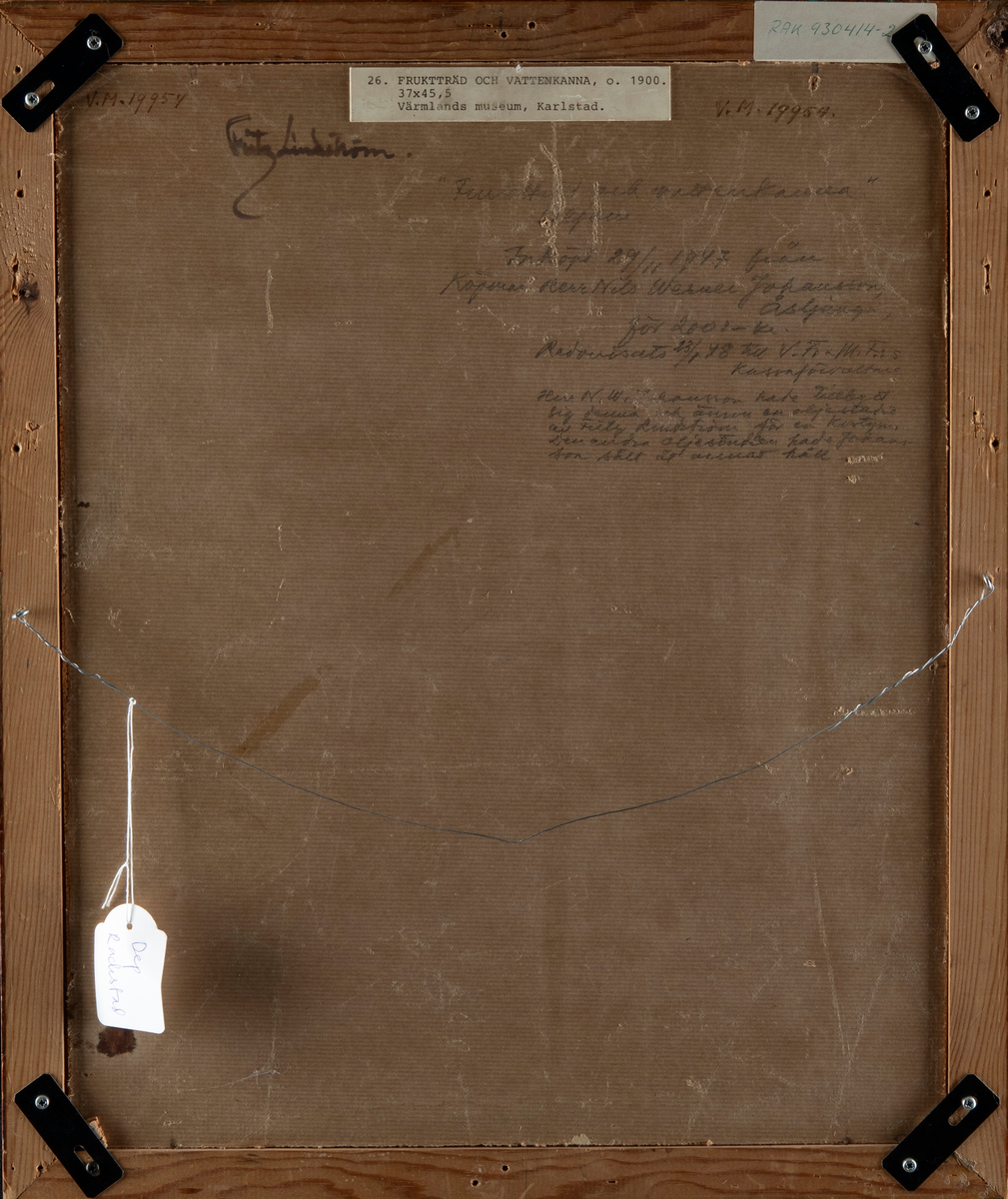 Fruktträd och vattenkanna [Målning]