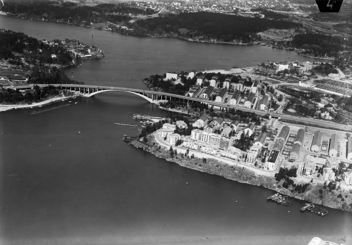 Flygfoto över Tranebergsbron; Fredhäll och Kristineberg.