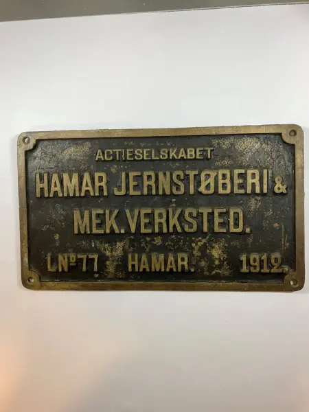 Historien til gjenstand SBN10899 - fabrikkskilt