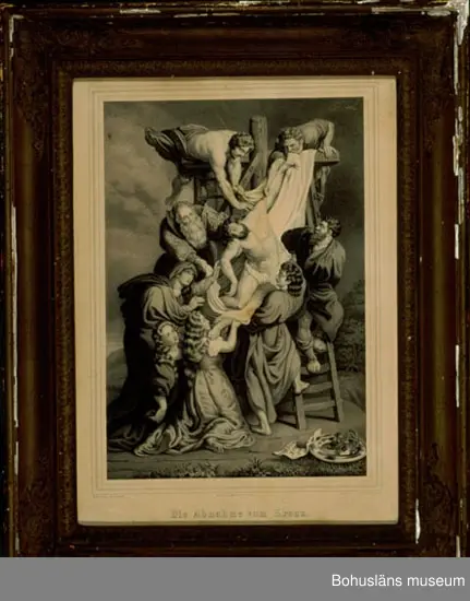 Ur handskrivna katalogen 1957-1958:
"Die Abnahme von Kreuz".
H.: 41,7 cm. Br.: 29,7 cm. (Ramen ej inräkn.) Litografi av v. Schäfer efter Rubens måln. Förgylld ram; bredd: 7,4 cm.

Lappkatalog: