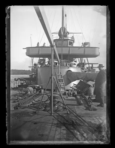 Arbeten på pansarbåten Wasa.