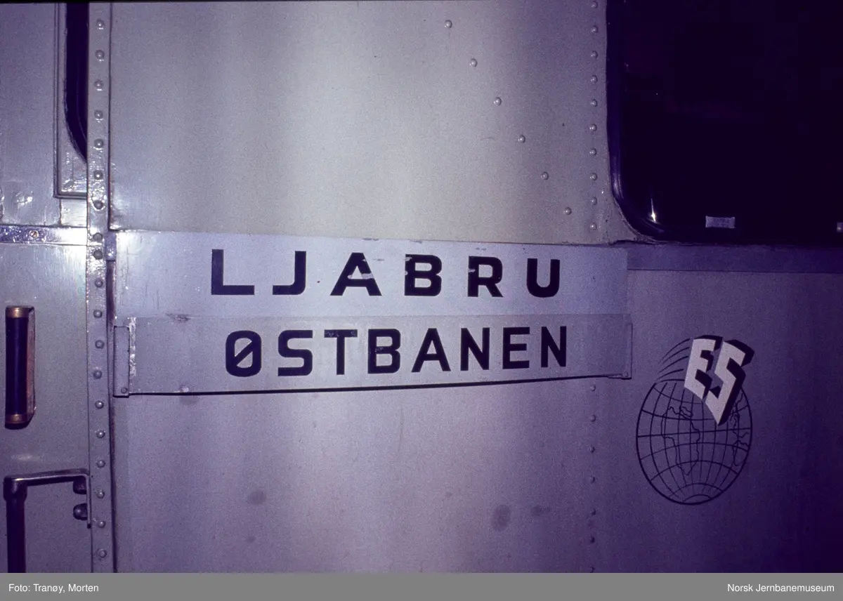 Destinasjonsskilt på en av Ekebergbanens motorvogner