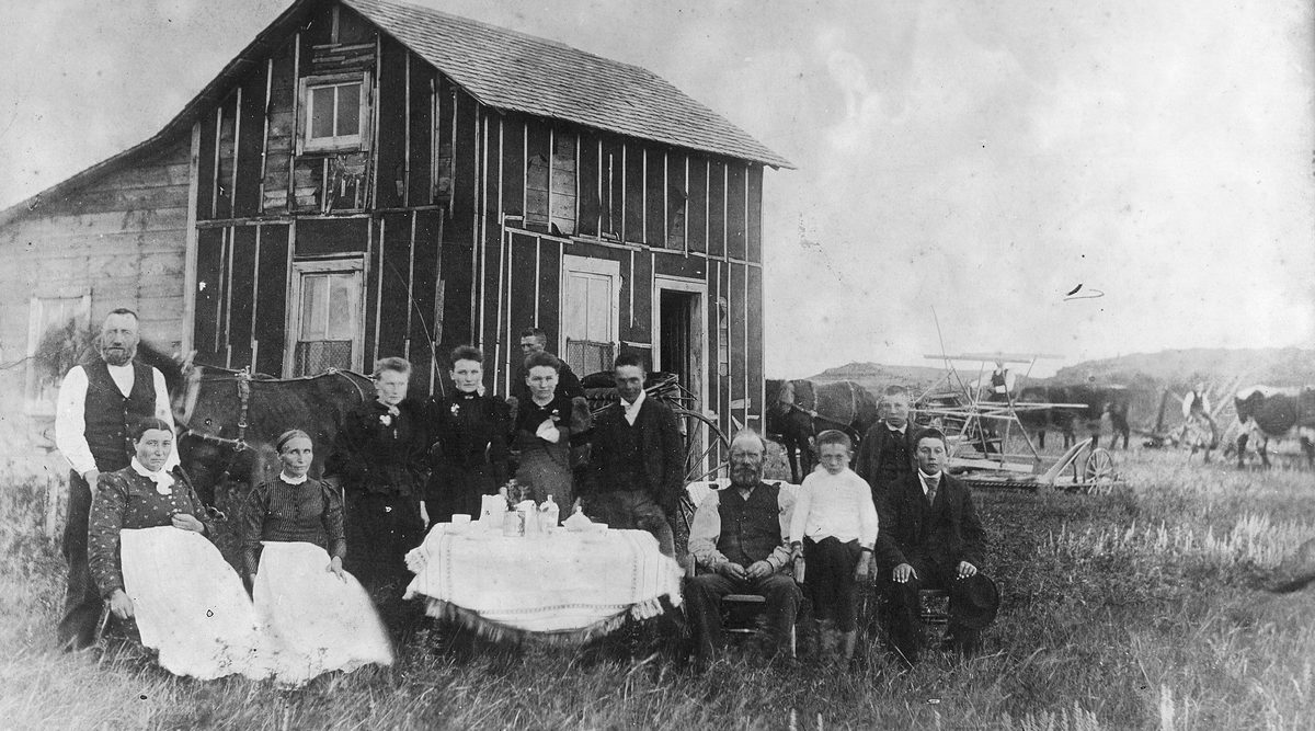 Bjørn Leverson, Garnaas,
Sheyenne, N. Dak,