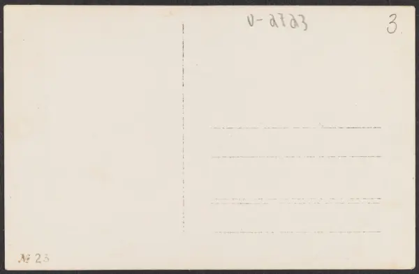 Masser av folk på brygga - passasjerbåt full
av passasjerer 