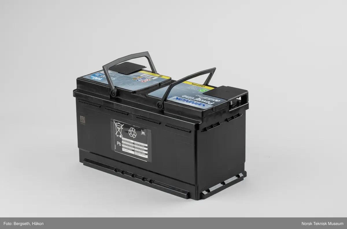 SPENNING (V) 12
KAPASITET (Ah) 100
KALDSTARTSTRØM A (EN) 900