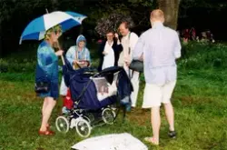 Midsommarfirande vid Gunnebo slott i Mölndal, okänt årtal. D