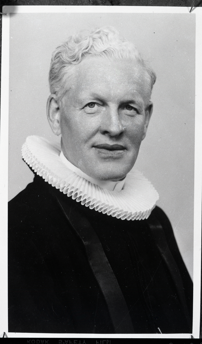 Bilde 1 : Sogneprest Wilhelm Artur Aas. 
Bilde 2 : Djupdal ektepar
Bilde 3 : Sogneprest Mikkel M. Fønhus
Bilde 4 : Sogneprest Mikael Gladhaug