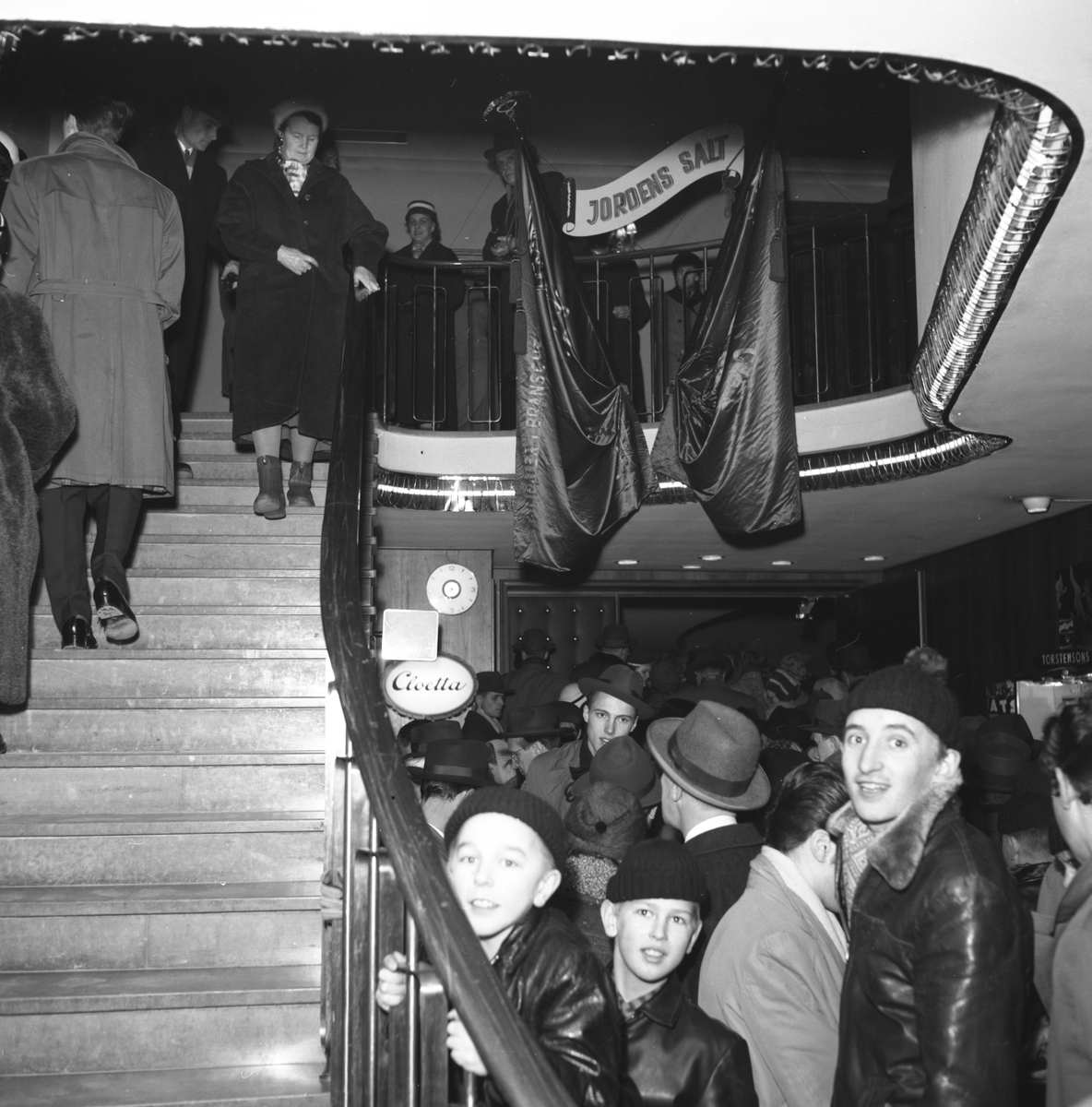 Bilden är tagen den 11 februari 1958 av Ateljé Eggeborn.