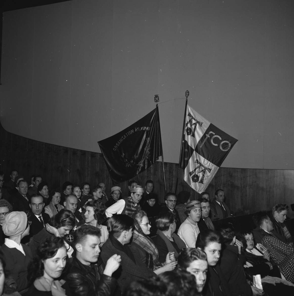 Bilden är tagen den 11 februari 1958 av Ateljé Eggeborn.