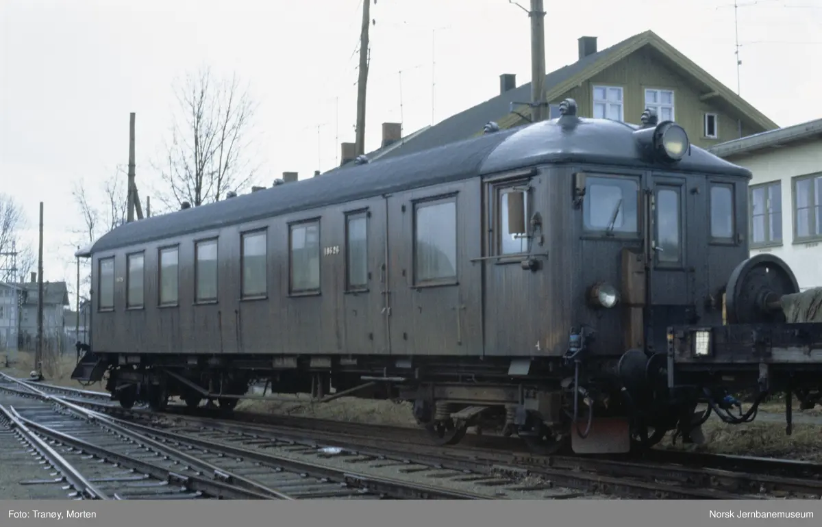 Styrevogn for elektrisk motorvogn litra BFS 65 nr. 18626 på Lillestrøm stasjon