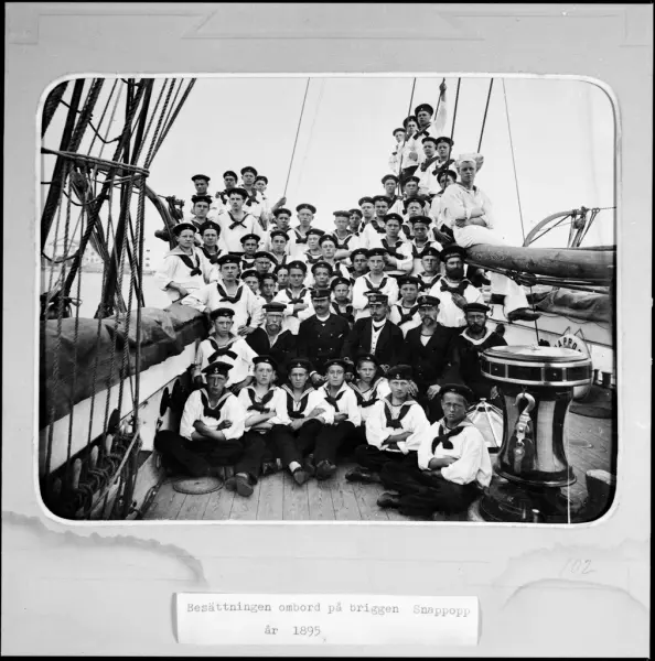 Besättning ombord på briggen Snappopp år 1895