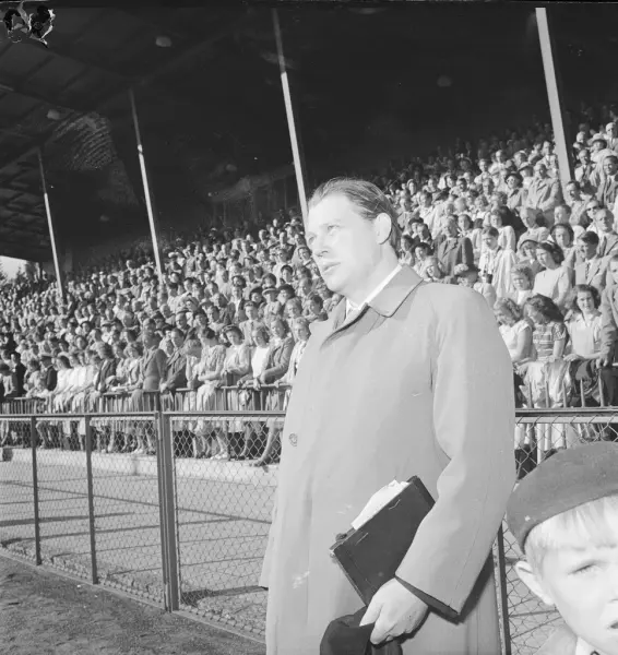 Harry Martinson, Studenternas Idrottsplats, Uppsala