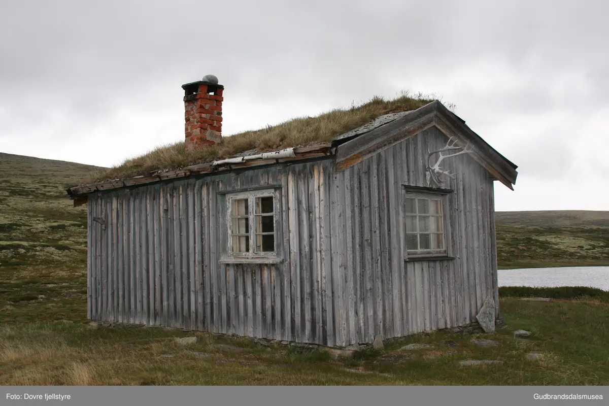 Turrtjønnbue ved Turrtjønna sør for Vesl-Kuva på Dovreskogen.