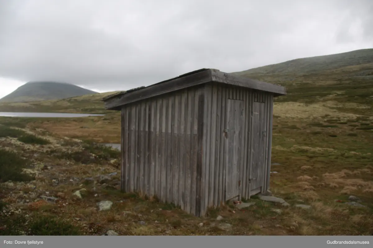 Turrtjønnbue ved Turrtjønna sør for Vesl-Kuva på Dovreskogen.