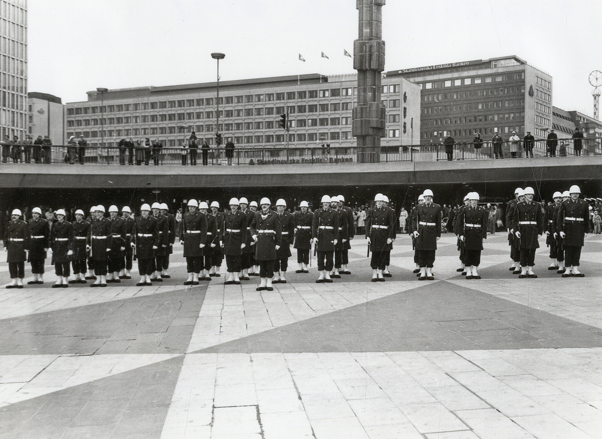 Högvakt vid Kungl. slottet 1979-03-31-04-02.
I11, vakt 1 på Sergels torg, vaktchef kapten Benkt Sjödahl.