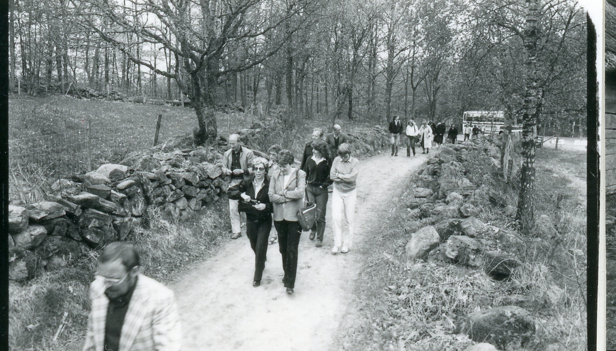 K-enheten: Stiftelsen Hallands länsmuseer Halmstad och Varberg. Personalutflykt till Nordhalland den 13 maj 1981.
Foto 1-16., 22-29 Personalutflykt till Nordhalland den 13 maj 1981. 
Foto 17-18 K-enheten: Christina Tullgren.
Foto 19-20: Industri...
Foto 21 K-enheten.