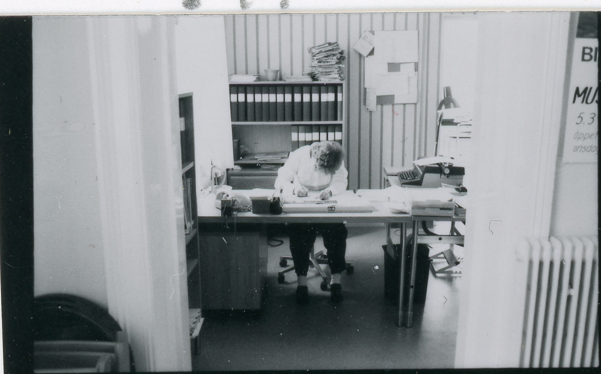 K-enheten: Stiftelsen Hallands länsmuseer Halmstad och Varberg. Personalutflykt till Nordhalland den 13 maj 1981.
Foto 1-16., 22-29 Personalutflykt till Nordhalland den 13 maj 1981. 
Foto 17-18 K-enheten: Christina Tullgren.
Foto 19-20: Industri...
Foto 21 K-enheten.