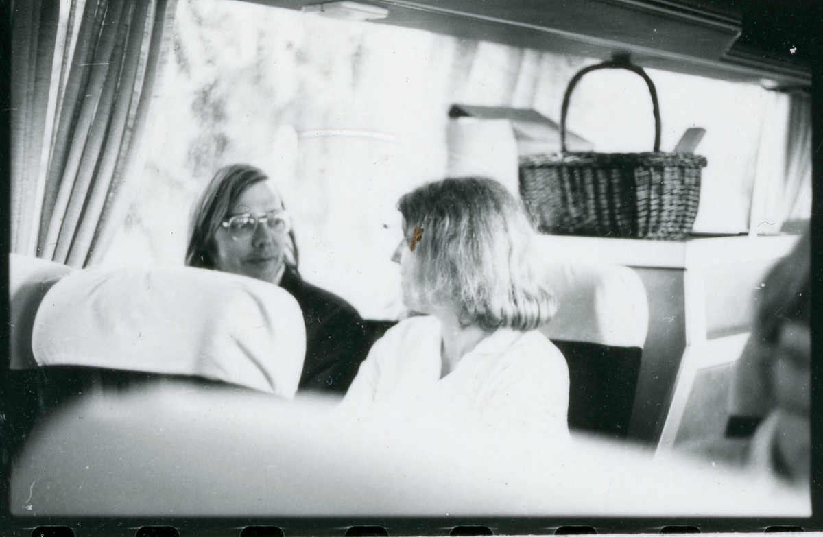 K-enheten: Stiftelsen Hallands länsmuseer Halmstad och Varberg. Personalutflykt till Nordhalland den 13 maj 1981.
Foto 1-16., 22-29 Personalutflykt till Nordhalland den 13 maj 1981. 
Foto 17-18 K-enheten: Christina Tullgren.
Foto 19-20: Industri...
Foto 21 K-enheten.