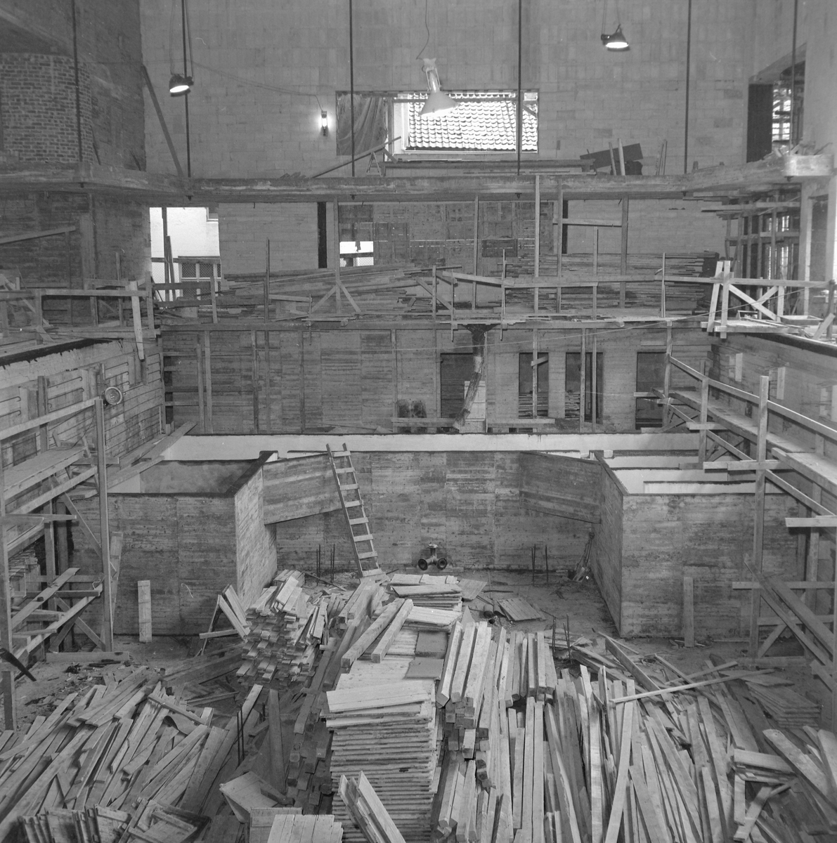 Svømmehallen i Prinsens gate under bygging