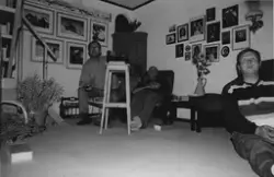 Kjell Bergnord,  Kjell Andersen og Stein Holen ser på bilder