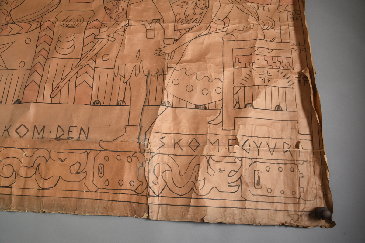 Motiv frå visa om Aasmund Frægdagjeva
Hovudmotiv: Trollskapning, kvinneskikkelse (Gygre) sterkt nuppete kropp. Nuppete grå kjole, mønster i skjørtekant. Grått hår. Cape med mønster fell nedetter ryggjen. To armringar. Klør og tryne som villgris. Mann med klede, høge sko, hjelm og sverd med flekkar i handa. Kvinne sit i ein stol/gøymer seg bak mannen, hun har kjole med dekorelement. Langt ljost hår og hjelm. Stolen har krosslignande dekor. Setet har detaljar. Bak dei er det to plassbygde senger som er oppreidd med dyne og pute. Dyna er kvit med detaljar, puten er berre kvit. Sengane er dekorerte med dekorelementer.
Sidemotiv: til venstre eit loddrett felt med svart tekst øvst. Ei dør med svart jarn midt i sidefeltet. 
Oppe:  vannrett bord med  5 dragar og eit vikingskip. 
Nede: vannrett bord - kan også tolkast som gulv i motivet med skrift. Sokkel under stolen med svart skrift på sida, kvit oppå. 
Heilt nedst på teppet er det ein vannrett bord med dekor av ormar og noko som kan tolkast som beslag/låser.