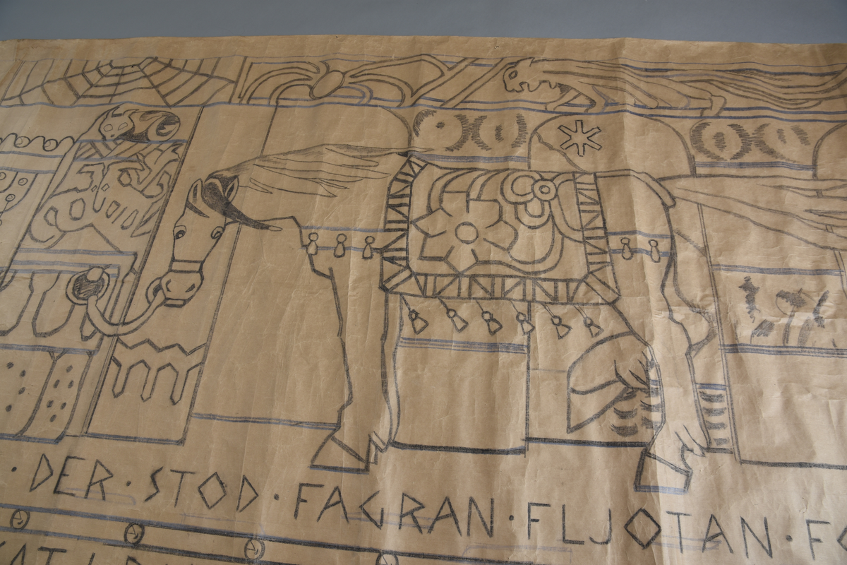 Motiv frå visa om Aasmund Frægdagjeva
Hovudmotiv: Fole med man og hale. Halen står rett ut bak som om folen står i sterk vind. Hestedekken med dekor. Blome og blomeornamentikk er hovudmotiv, dekkenet er kanta med ein bord med geometriske figurer. Bjøller heng frå buk og sele.  I bakgrunnen bak folen er det mur med bua opningar der landskap med nattehimmel kjem til syne i to av dei. Den tredje og siste bua opninga er større og har ei søyle på midten med dekor nedst. Folen er bunden frå grima til ei krok på ei halvvegg/mur. Over muren er det to brune bukkar som står mot kvarandre, katt på ein hylle over. Att med opninga til denne største bua er det ei vegg med dekor.. Golv med svart tekst.

Sidemotiv til venstre, eit felt med skrift øvst og dør under. Dør. Flekk foran døra.

Oppe: ei vannrett bord med edderkoppspinn, så ei bord med ei vevkjerring att med eit dyr/drakelignande skapning.
Nede: vannrett bord med tekst og dekor, så sirkelrunde figurer, skjold?

Kant rundt heile teppet, smalast på kortsidane.