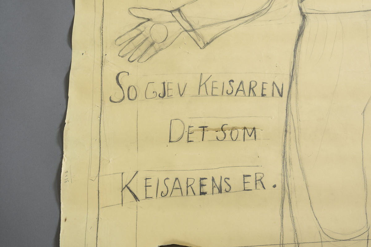 Jesus/mannskikkelse i kjole og sandaler. Langt hår/skjegg. Runding i høgre hand. Han står oppreist med høgre handa og armen ut til siden. Anatomien på beina er synleg gjennom kleda.