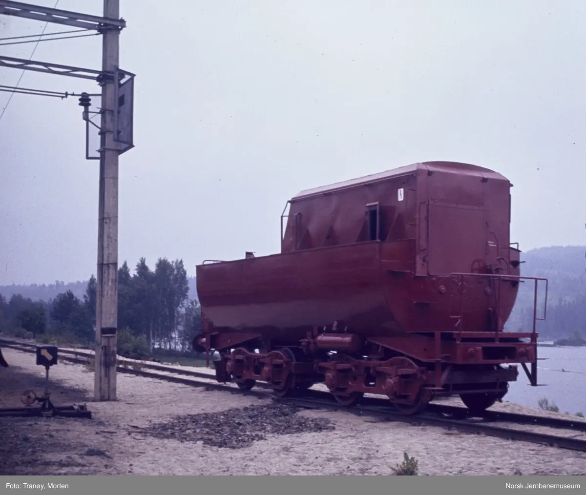 Vannvogn, gammel tender fra damplokomotiv type 63a, på Nelaug stasjon