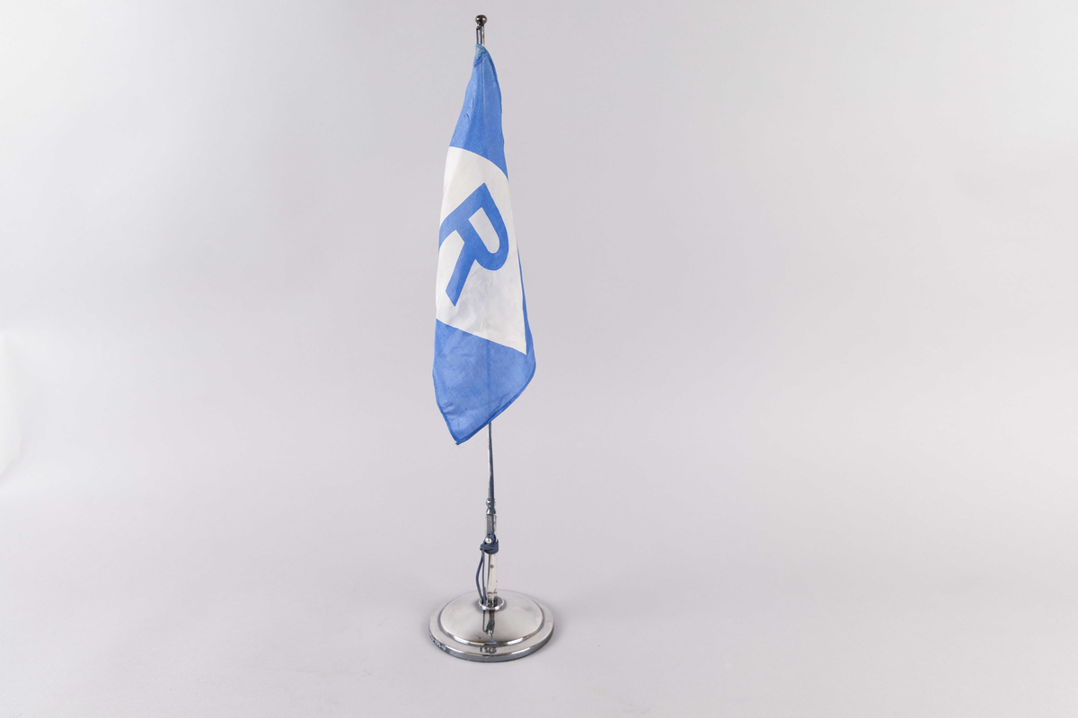 Motiv av skorsteinsmerke til rederiet Einar Rasmussen med bokstaven R