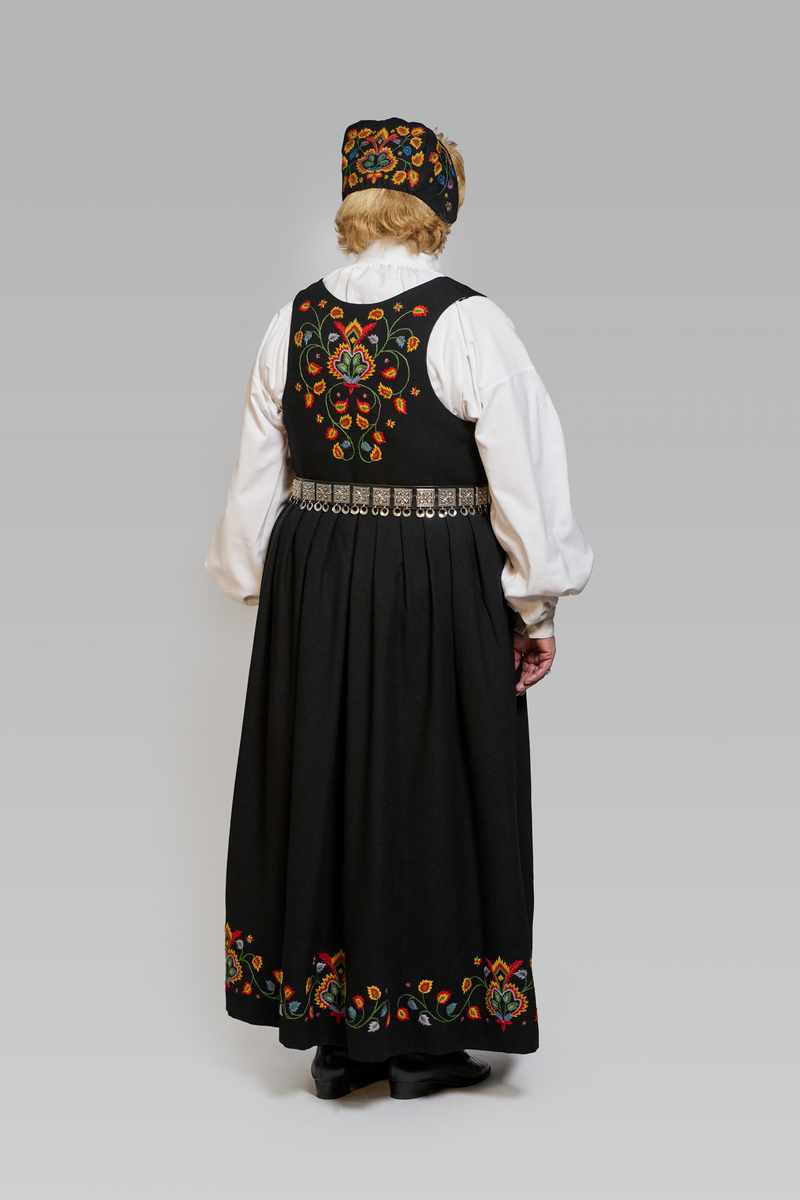 Brodert Valdresbunad, 1948.