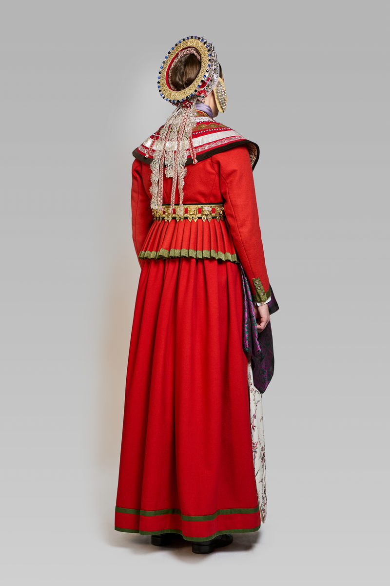 Bruredrakt for Øvre Valdres, 1810-1830.