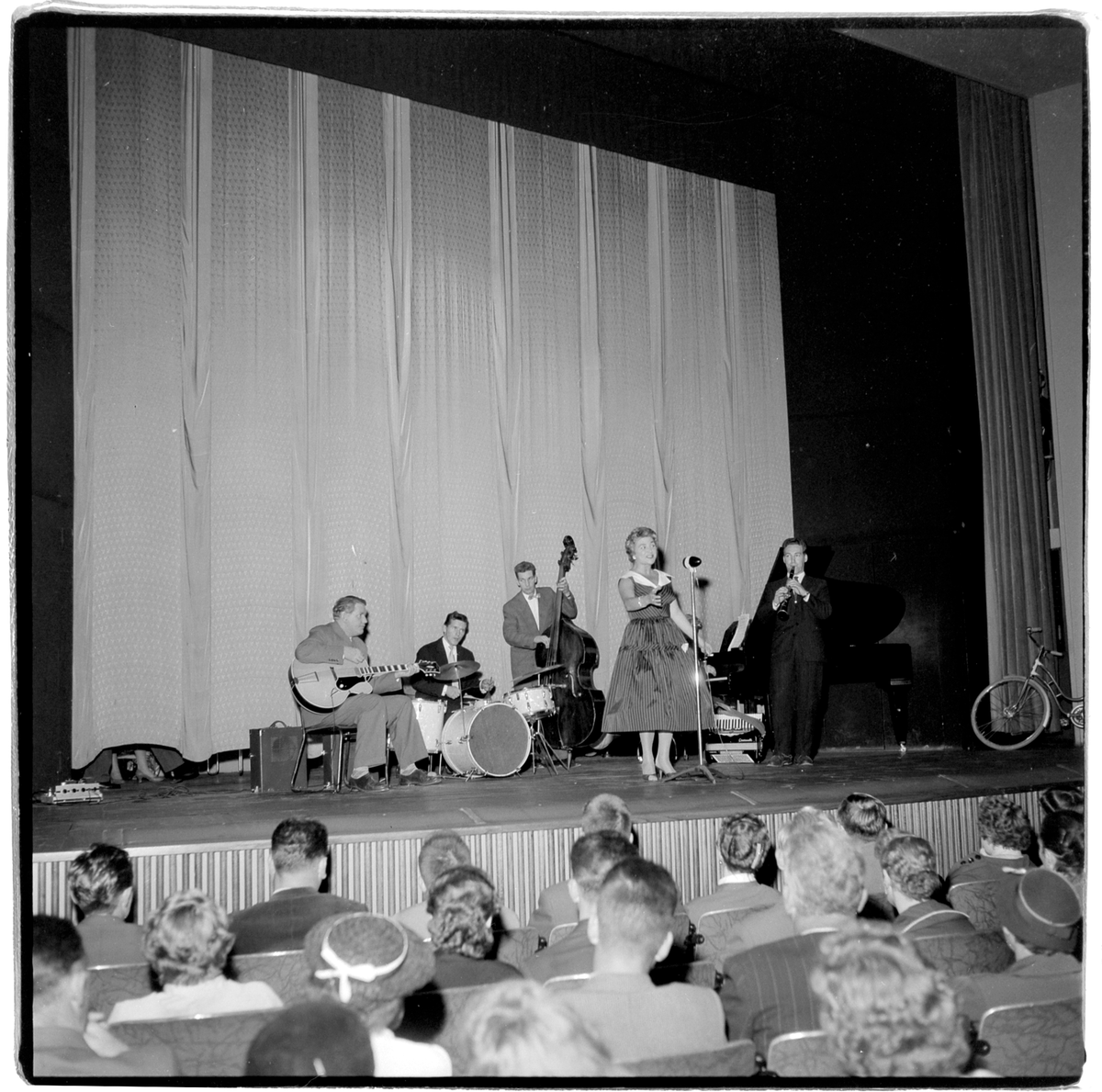 Høstparaden i Sentrum Kino