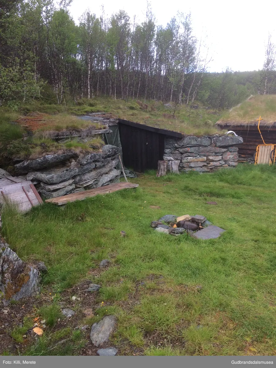 Hyttetun ved "nedre" ende av Grimsdalsgruva i Dovre.