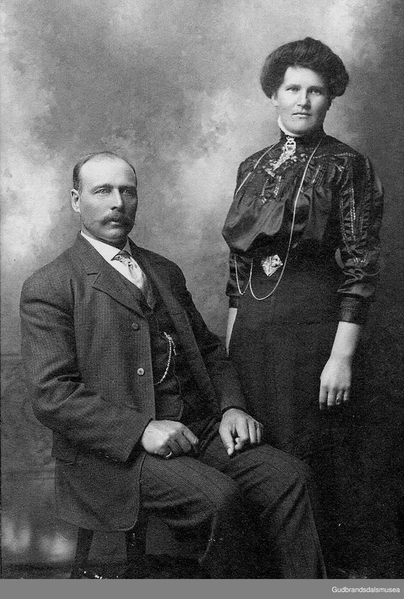 Brudeparet Teodor Brøndbo og Ingeborg Brøndbo (f. 1885 g. 2)Skamsar)