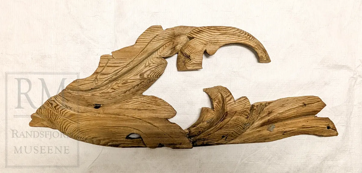 Utskåret ornament