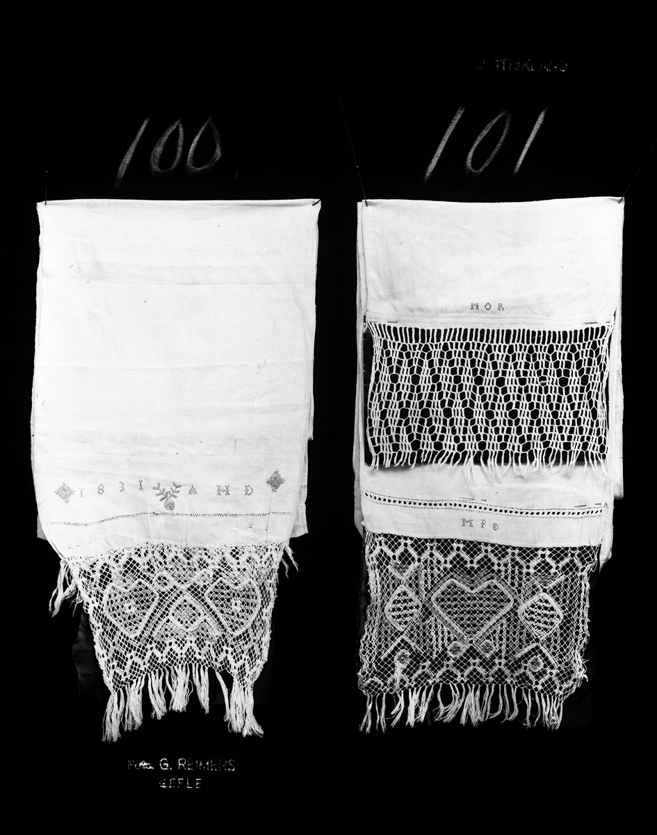 3 st. handkläden.
Handkläde med pinnspets märkt "1831 AHD" (100).
Handkläde med flätning märkt "MOR" (101).
Handkläde med pinnspets märkt "MPD" (101).