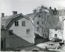 Västerås, Centrum, kv. Kettil.
Köpmansgatan 10 före rivning. 1964.