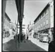 Västerås, Centrum, kv. Kettil.
Köpmangatan mot norr 1964.