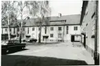 Västerås, Östermalm, kv. Kåre.
Innergård i kvarteret Kåre, 1982.